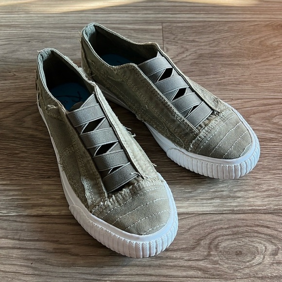 Blowfish Malibu Olive Green Canvas Slip on Sneakers - Picture 4 of 13